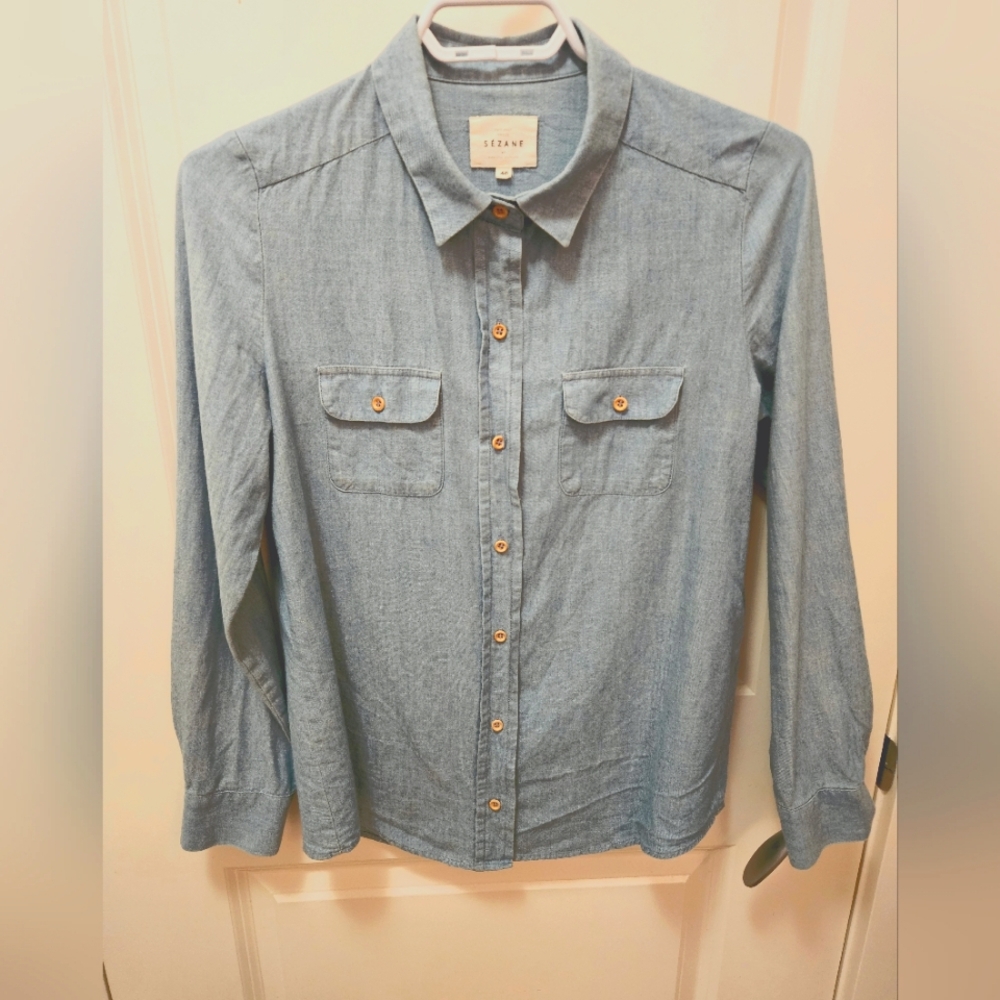 Sezane bottun up shirt